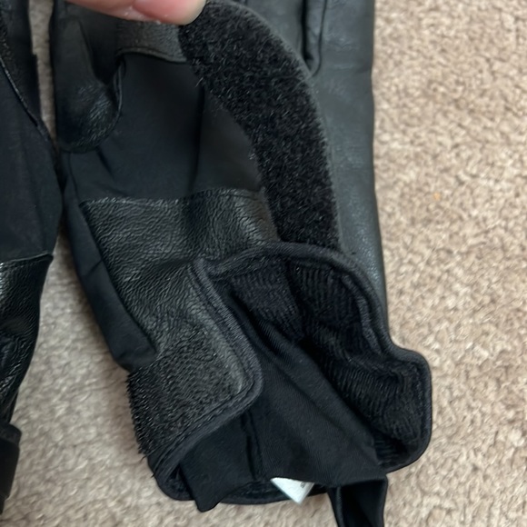 Hatch Gloves - Picture 4 of 5